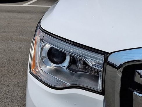 Used 2019 GMC Acadia SLT w/ LPO, Floor Liner Package AWD/4WD image 9