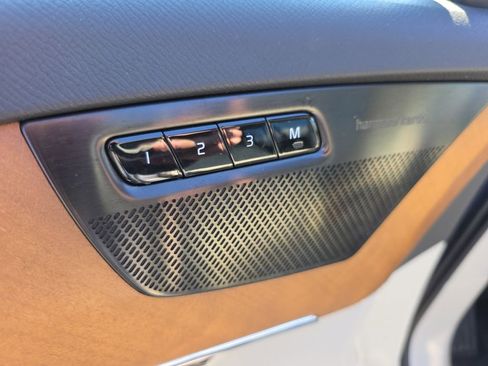 Used 2021 Volvo XC90 T6 Momentum w/ Advanced Package image 22