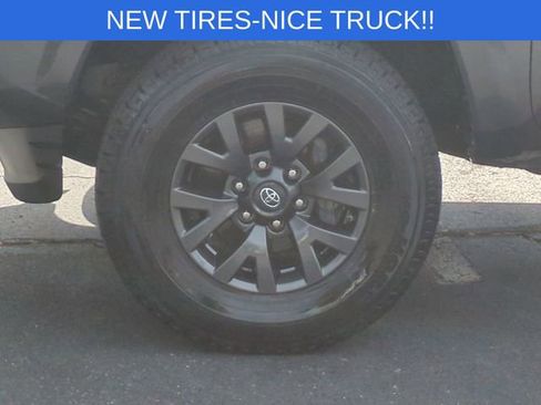 Used 2021 Toyota Tacoma SR5 image 10