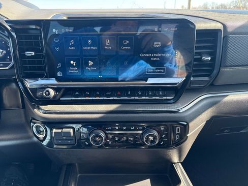 Used 2023 Chevrolet Silverado 1500 ZR2 w/ Technology Package AWD/4WD image 16