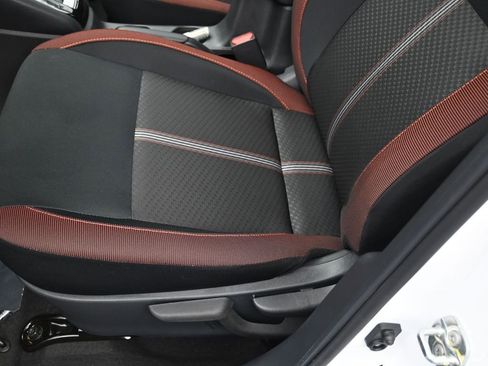 New 2025 Nissan Versa SR w/ Trunk Package image 16