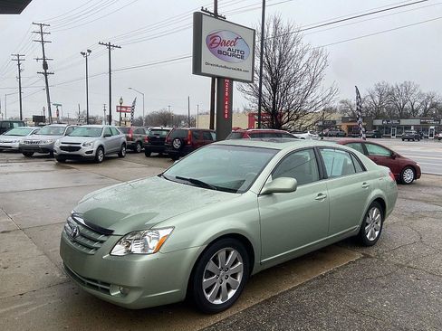Used 2006 Toyota Avalon XLS image 8