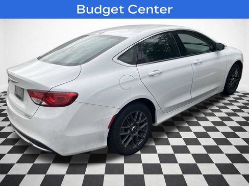 Used 2015 Chrysler 200 Limited w/ Convenience Group FWD image 3
