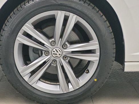 Used 2019 Volkswagen Jetta R-Line FWD image 31