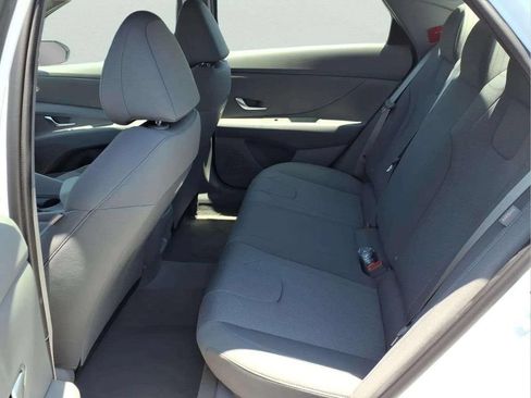 New 2026 Hyundai Elantra SE FWD image 9