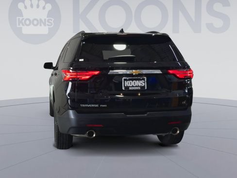 Used 2023 Chevrolet Traverse LT image 10