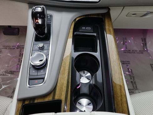 Used 2024 Cadillac Escalade Sport Platinum w/ LPO, ONYX Package image 14