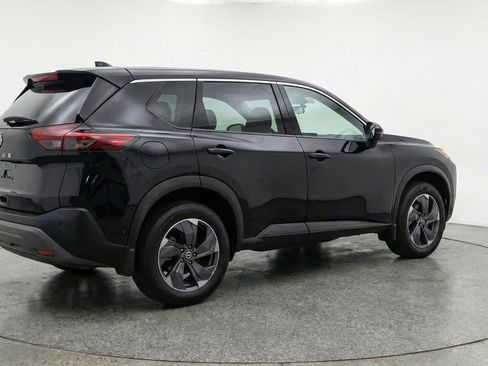 Used 2025 Nissan Rogue SV image 9