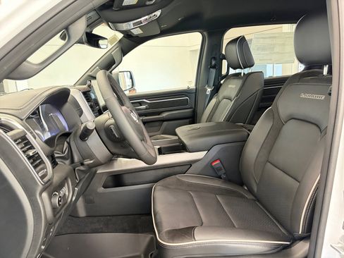 New 2026 RAM 1500 Laramie AWD/4WD image 12