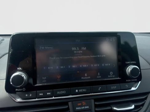 Used 2023 Nissan Altima 2.5 S FWD image 19