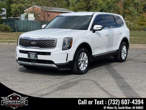 Used 2021 Kia Telluride LX AWD/4WD image 5