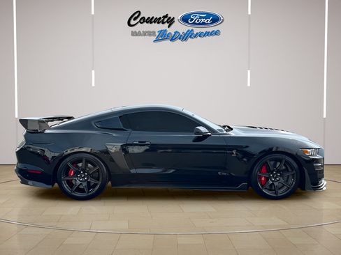 Used 2020 Ford Mustang Shelby GT500 w/ Carbon Fiber Track Pack RWD image 13