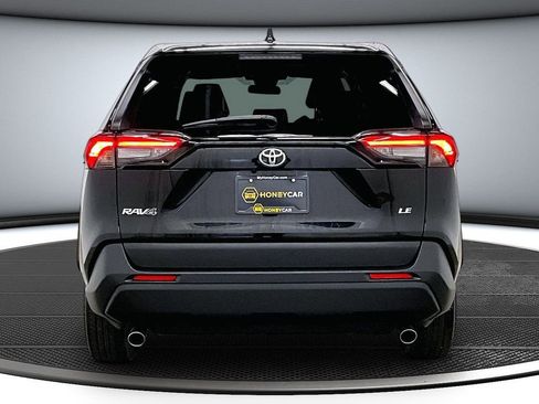 Used 2024 Toyota RAV4 LE FWD image 5