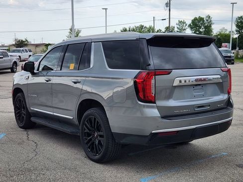 Used 2023 GMC Yukon SLT w/ SLT Premium Package AWD/4WD image 4