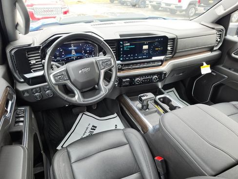 Certified 2023 Chevrolet Silverado 1500 LT Trail Boss w/ Convenience Package II AWD/4WD image 8