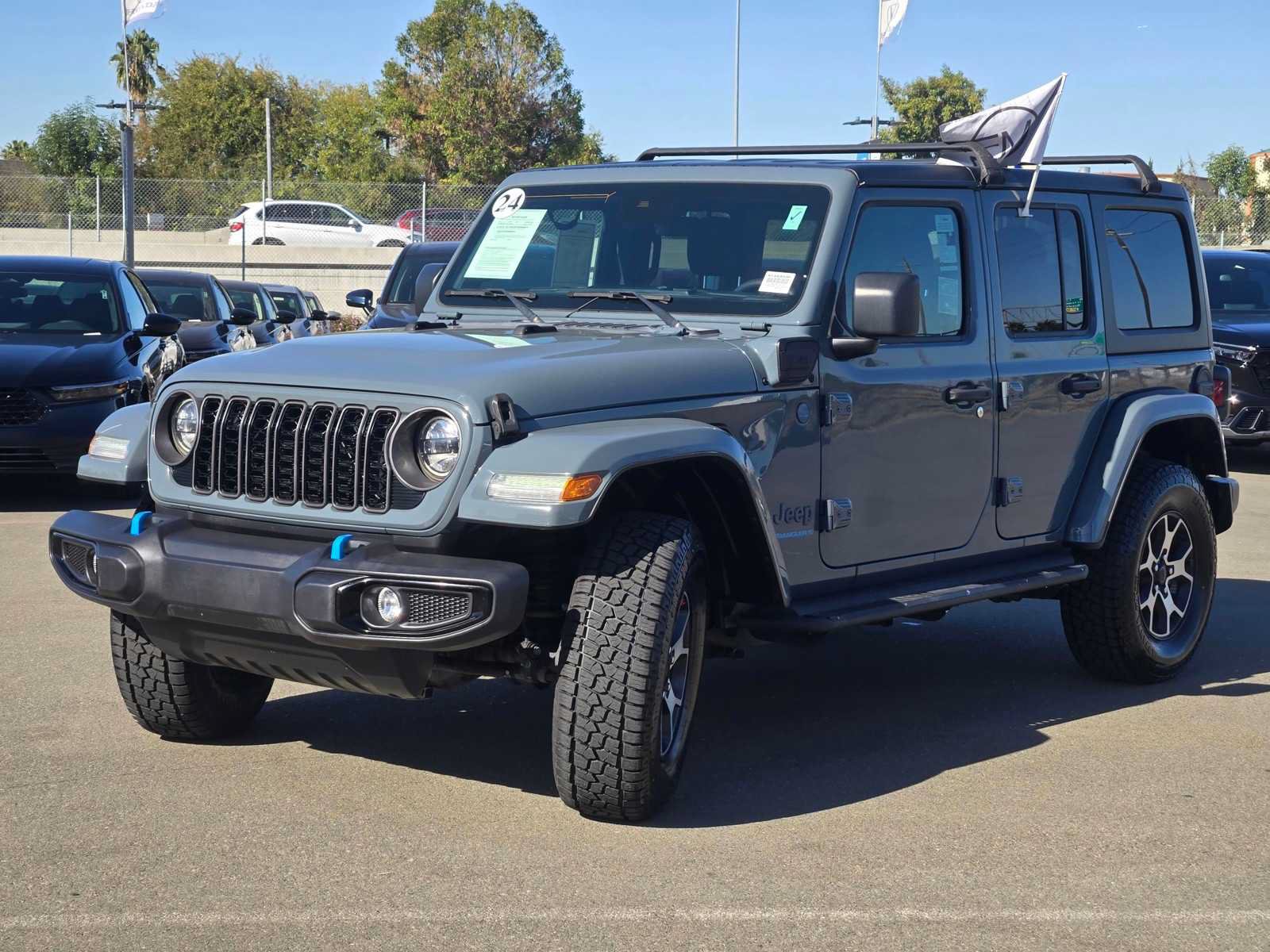 Used 2024 Jeep Wrangler Unlimited AWD/4WD image 3