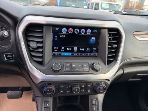 Used 2017 GMC Acadia SLE image 16