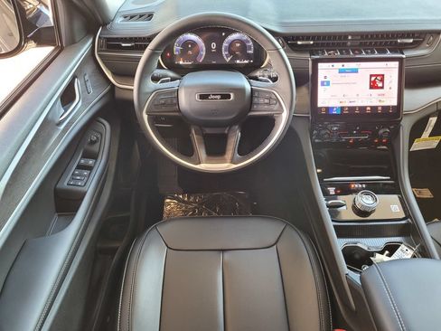 New 2025 Jeep Grand Cherokee Limited AWD/4WD image 5