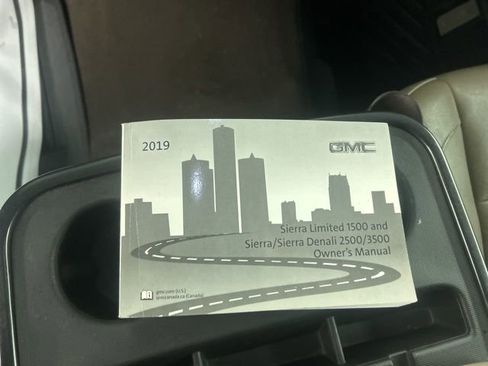 Used 2019 GMC Sierra 2500 SLT w/ Duramax Plus Package image 31