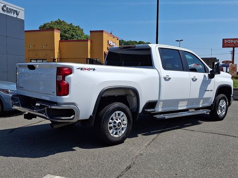 Used 2025 Chevrolet Silverado 2500 LT w/ Convenience Package AWD/4WD image 7