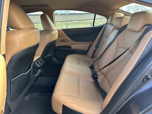 Used 2023 Lexus ES 350 w/ Premium Package image 30