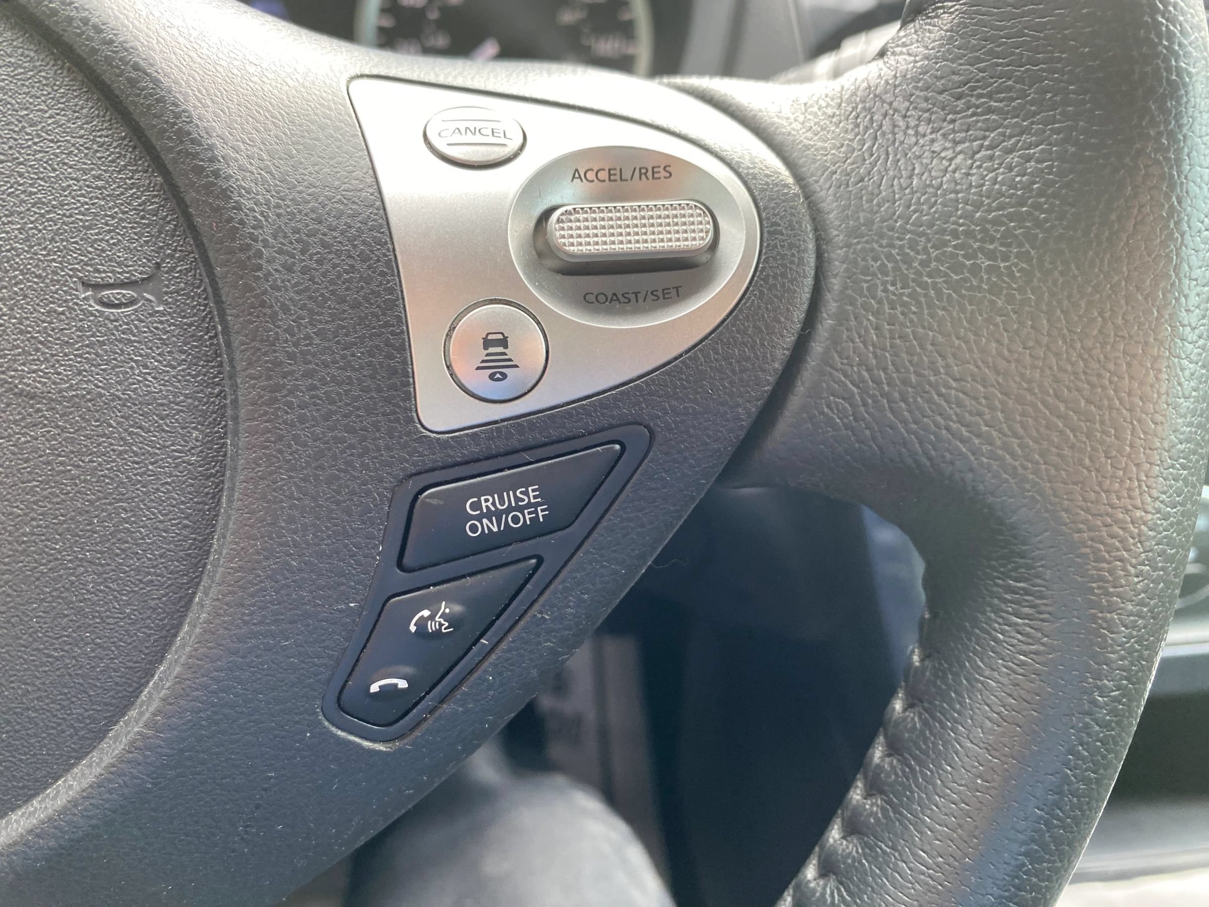 Used 2018 Nissan Sentra SR w/ SR Midnight Edition Package FWD image 15