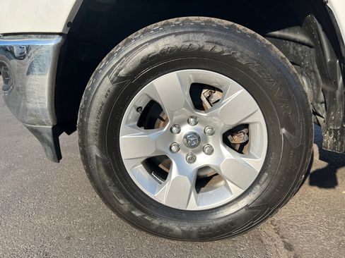 Used 2019 RAM 1500 Big Horn AWD/4WD image 19
