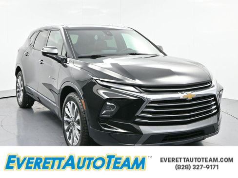 Used 2024 Chevrolet Blazer Premier w/ Driver Confidence II Package image 1