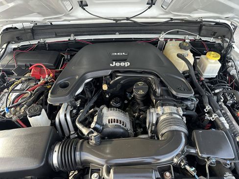 Used 2020 Jeep Gladiator Rubicon AWD/4WD image 32