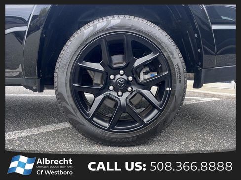 Used 2025 RAM 1500 Laramie w/ Night Edition AWD/4WD image 34