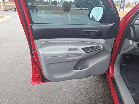 Used 2013 Toyota Tacoma 2WD Access Cab image 11