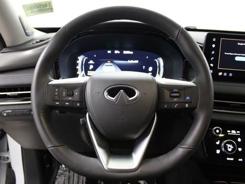 Certified 2026 INFINITI QX60 Luxe w/ Family Package AWD/4WD image 22