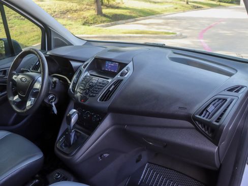 Used 2016 Ford Transit Connect XL FWD image 16