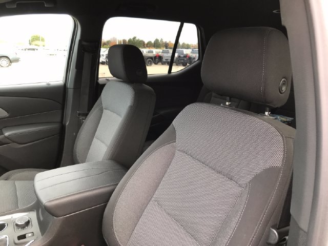 Used 2023 Chevrolet Traverse LT FWD image 4