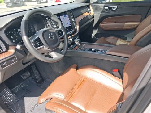 Used 2021 Volvo XC60 T5 Inscription w/ Advanced Package FWD image 13