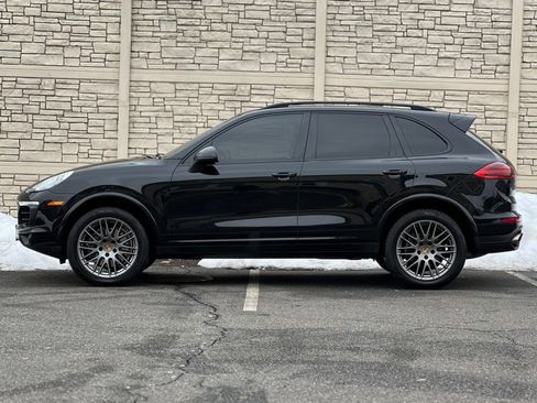 Used 2017 Porsche Cayenne Platinum Edition w/ Premium Package (PJV) image 5