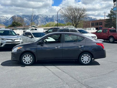 Used 2015 Nissan Versa SV FWD image 8