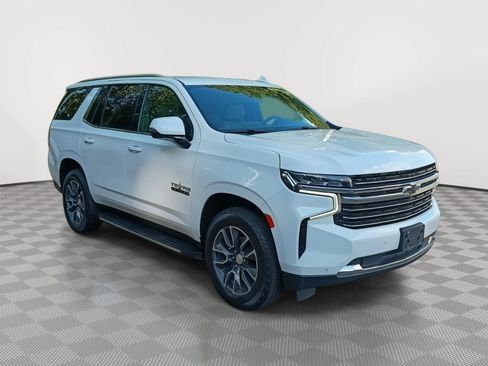 Used 2021 Chevrolet Tahoe LT w/ Luxury Package RWD image 14