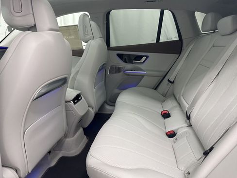 Used 2026 Mercedes-Benz EQE 320+ SUV image 21