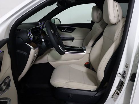 Certified 2025 Mercedes-Benz GLC 300 4MATIC image 14