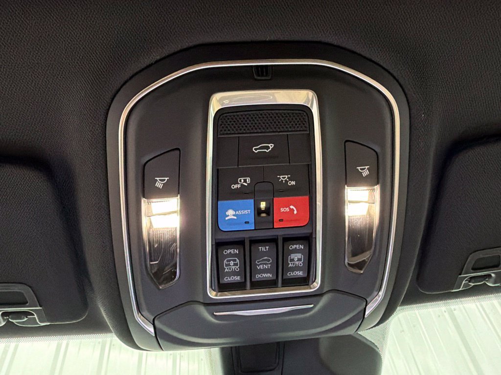 New 2026 Jeep Grand Cherokee Limited w/ Limited Altitude Package AWD/4WD image 25