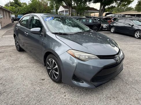 Used 2017 Toyota Corolla L FWD image 3