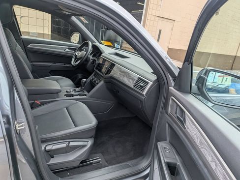 Used 2020 Volkswagen Atlas Cross Sport SE w/ Panoramic Sunroof Package AWD/4WD image 40