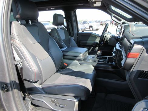 Used 2025 Ford F150 Raptor AWD/4WD image 25