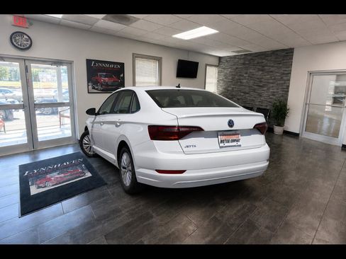 Used 2019 Volkswagen Jetta S w/ Driver Assistance Package FWD image 4