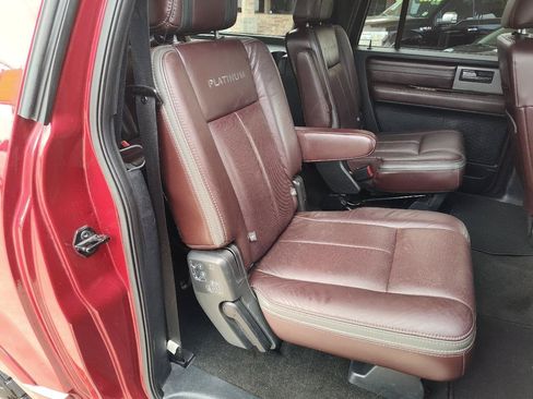 Used 2015 Ford Expedition EL Platinum RWD image 27