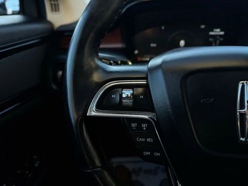 Used 2023 Lincoln Nautilus Reserve image 26