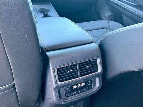 Used 2024 Volkswagen Atlas SE FWD image 10
