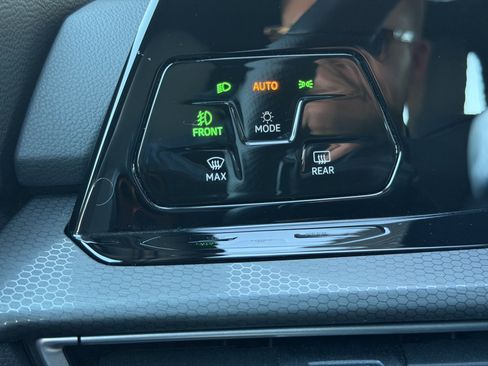 Used 2022 Volkswagen GTI SE w/ SE Leather Package image 29