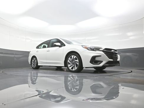 New 2025 Subaru Legacy Limited image 9